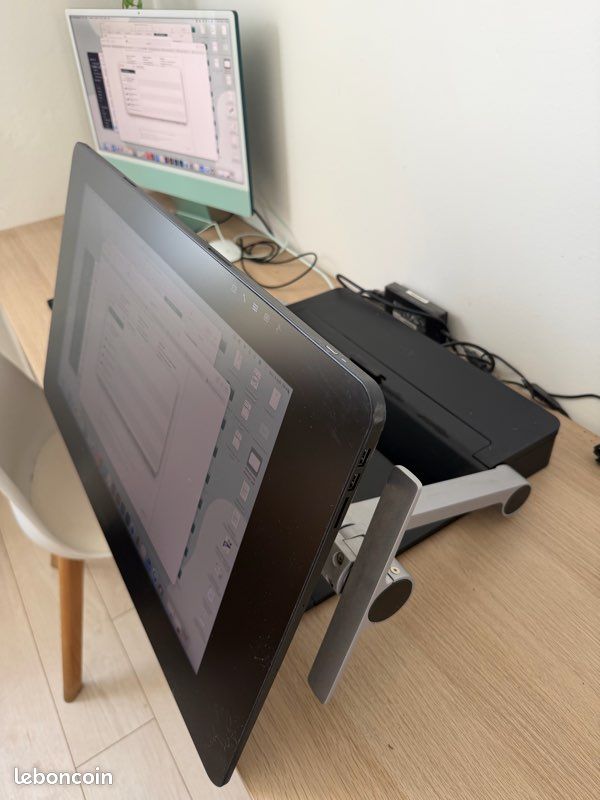Tablette graphique Wacom Cintiq 24 Pro Touch (image 2)