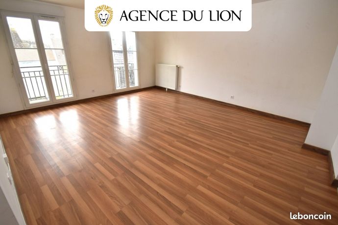 https://img.leboncoin.fr/api/v1/lbcpb1/images/83/5f/48/835f4888616e13eb5b5e7a58e78203674d848e6c.jpg?rule=ad-image