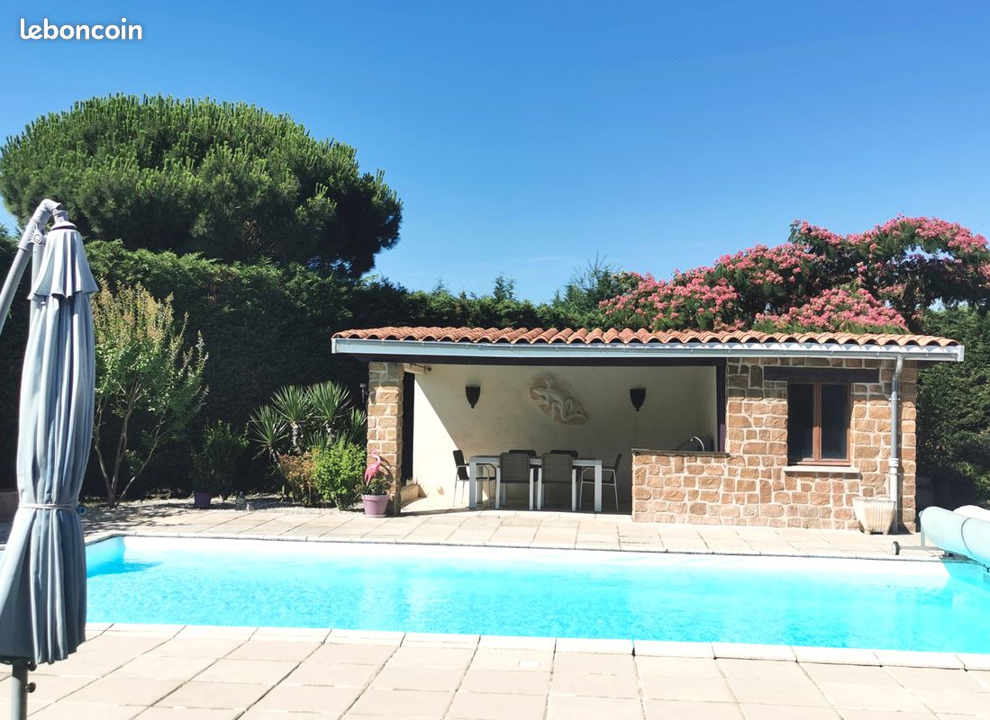 Maison 8 pièces 215 m² · à Saint-Cyr-sur-le-Rhône · 215 m² · 599 000 €