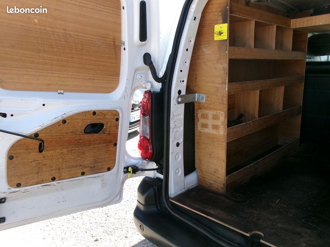 Citroen BERLINGO VAN M 650KG BLUEHDI 75 CLUB (image 9)
