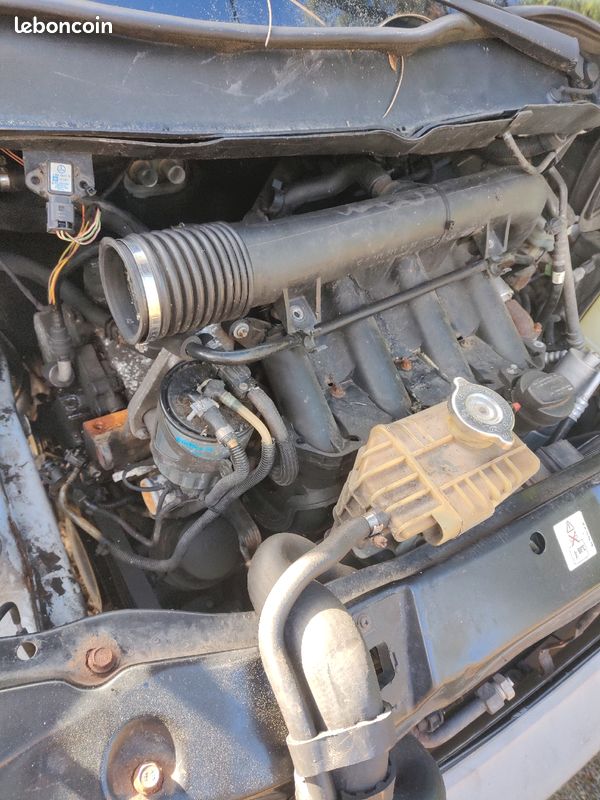 Moteur vito w638 2003 bien mais charge en 15v (image 2)