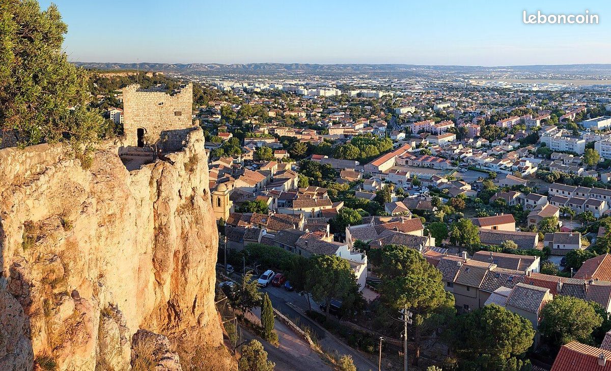 Terrain 500 m² Vitrolles · 245 000 €
