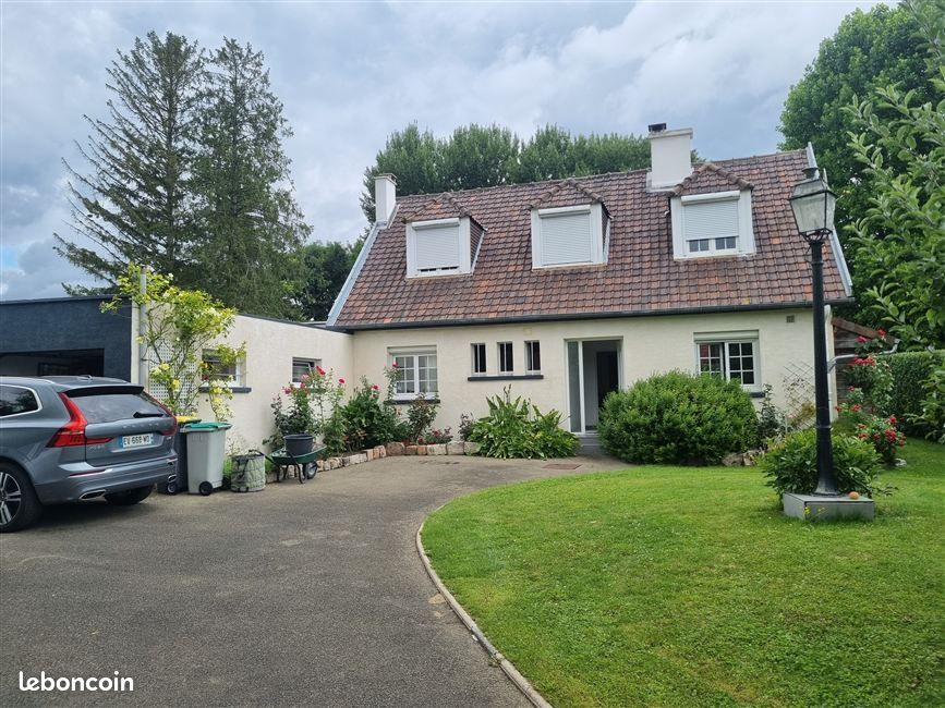 Maison 5 pièces 135 m² · à Dommartin · 135 m² · 440 000 €