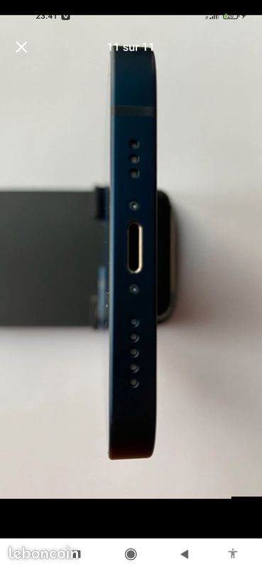 IPhone 12 très bon état (image 3)