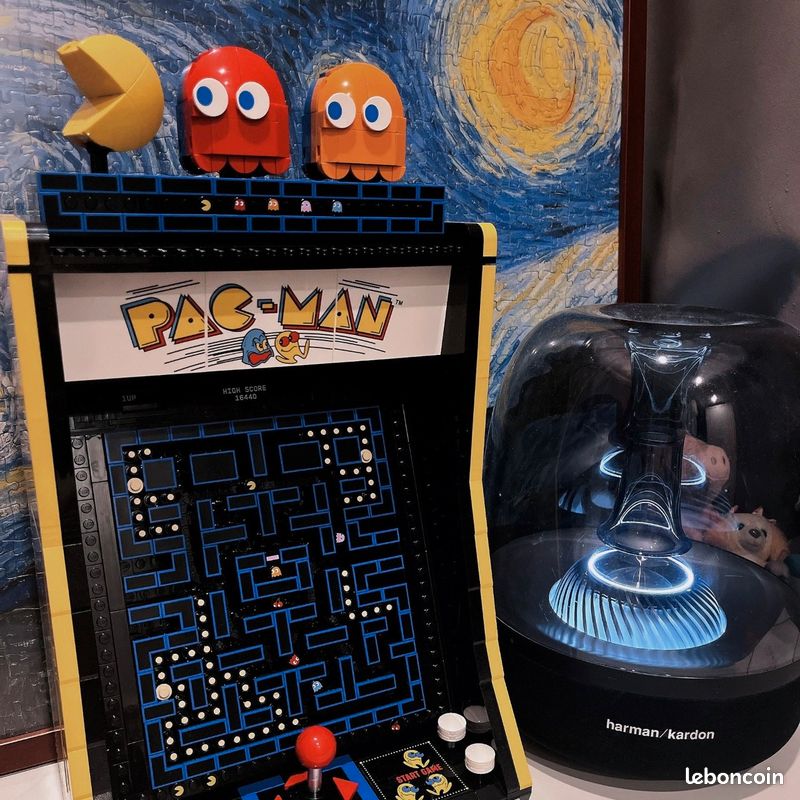 Pac-Man Arcade Bricks - 2651 Pieces For A Nostalgic Return To