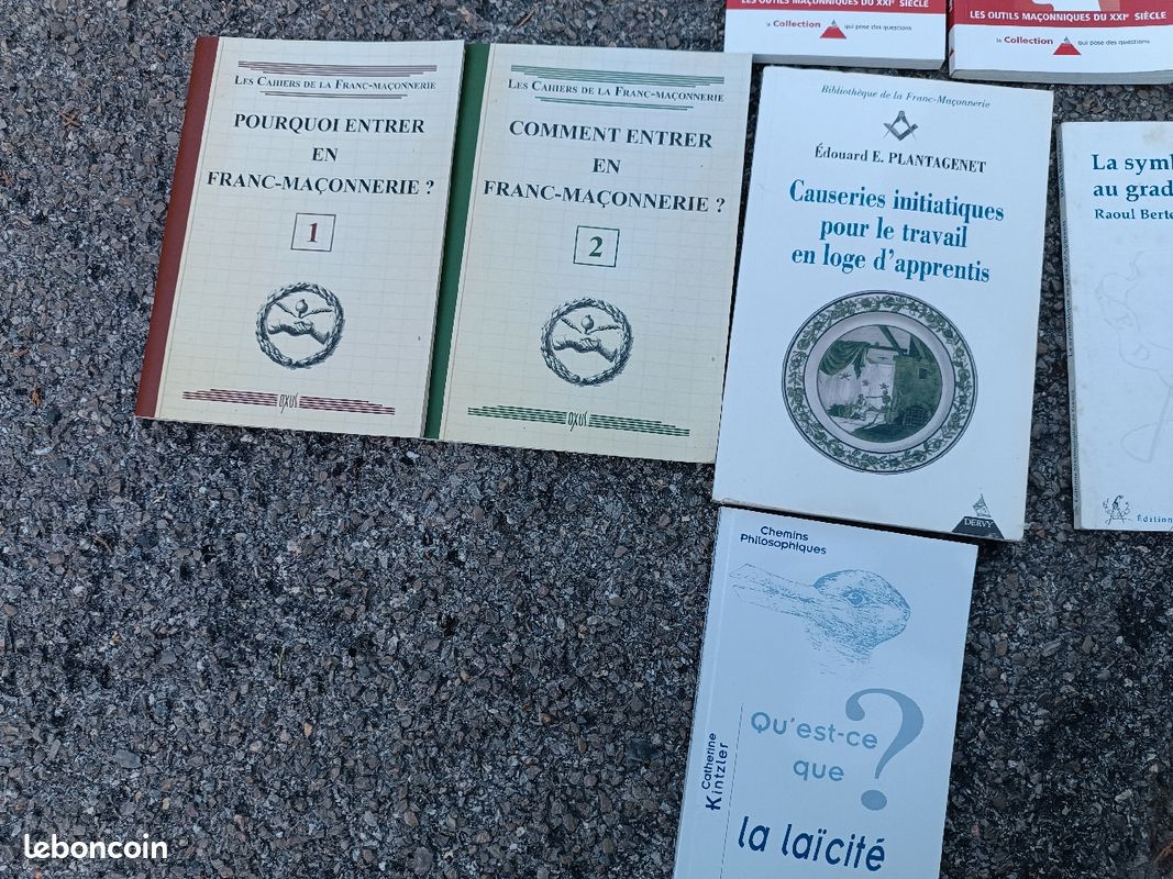 Franc maçonnerie . Divers livres (image 1)