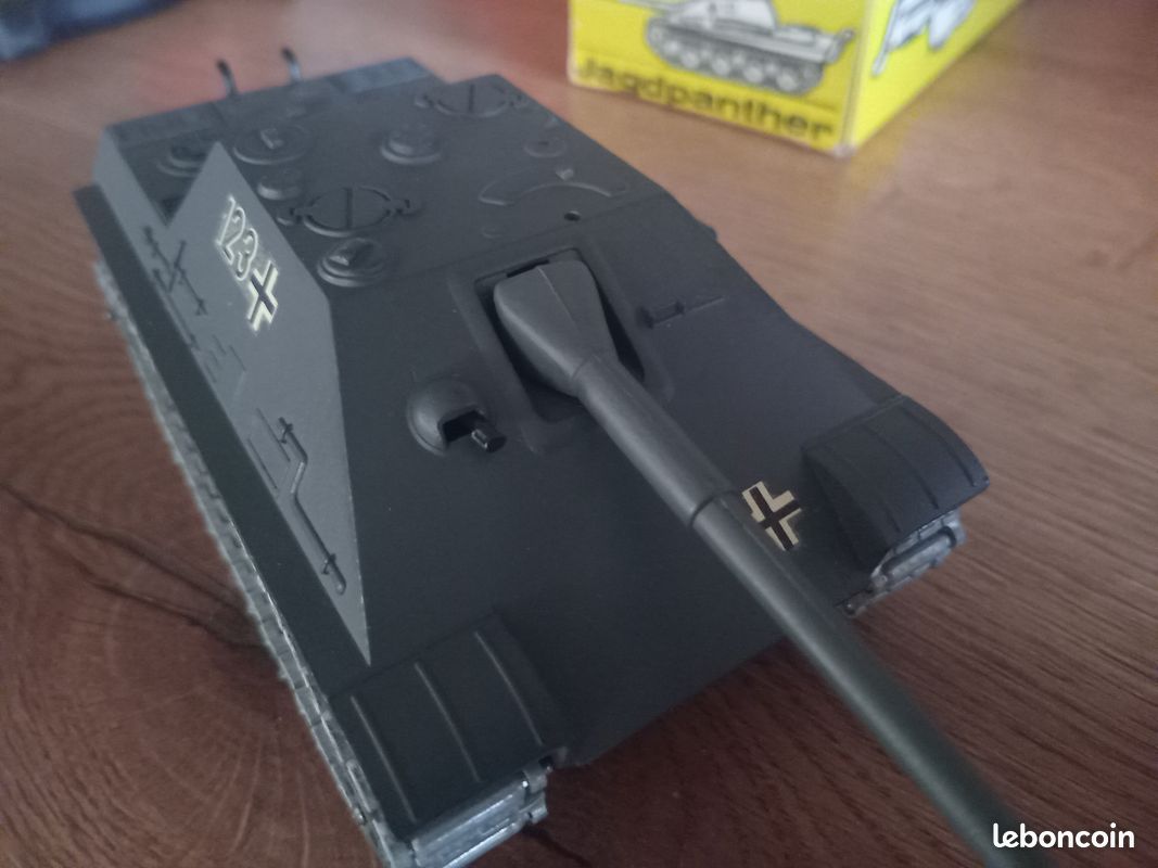 Miniature Solido Jagdpanther Char Militaire N°228 - échelle 1/50 - 1971