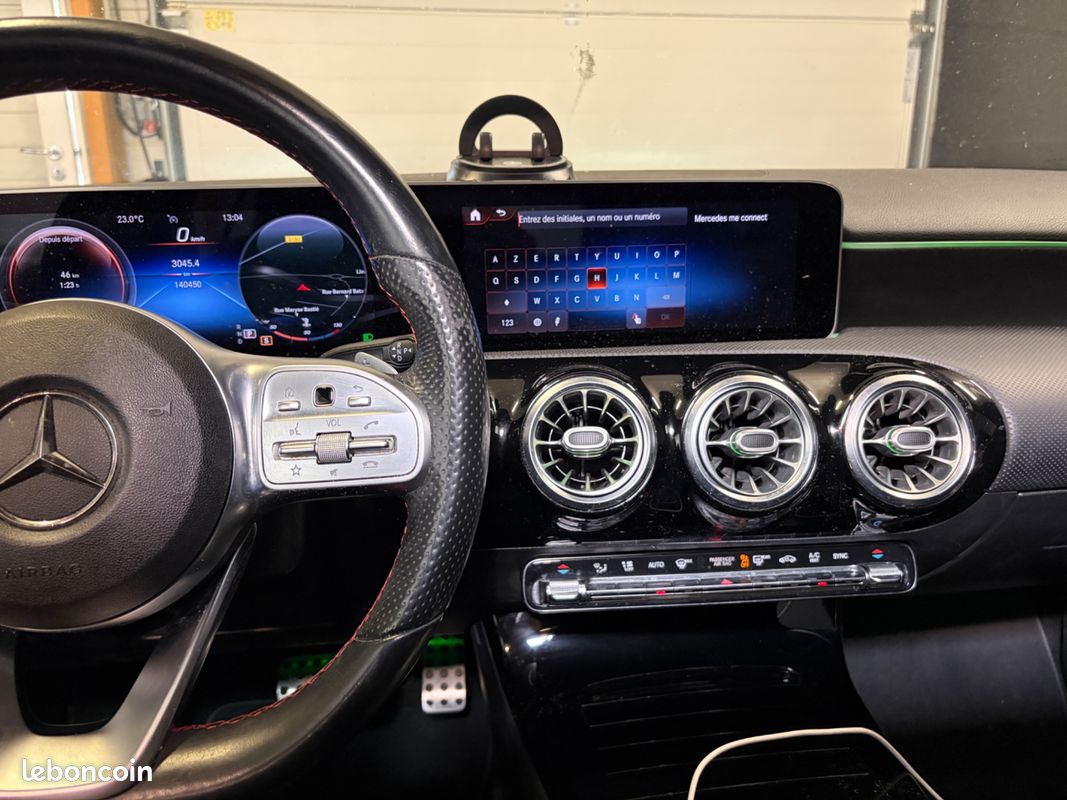 Mercedes-benz classe a 2.0 200 d 150ch amg line 8g-dct toit ouvrant/ sieges elecs chauffants/ camera 360/ pack black (image 27)