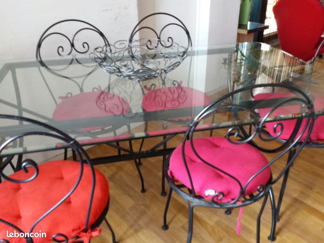 Table fer forgé et verre (image 1)