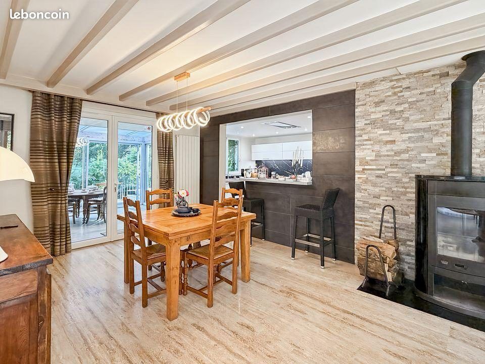 Maison 6 pièces 200 m² · à Guillerval · 200 m² · 390 000 €