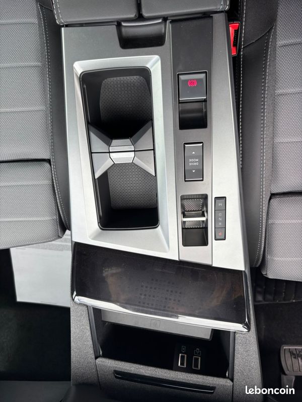 Opel Grandland (2) 1.2 Turbo Hybrid 145ch Automatique GS (image 20)