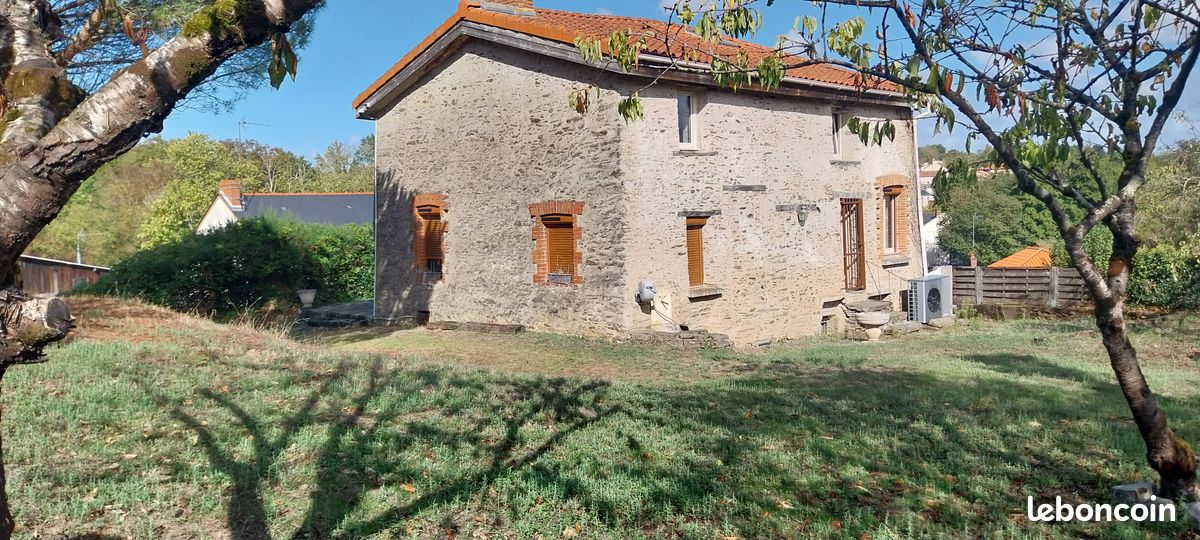Maison 3 pièces 100 m² · à Chemillé-en-Anjou · 100 m² · 795 €/mois