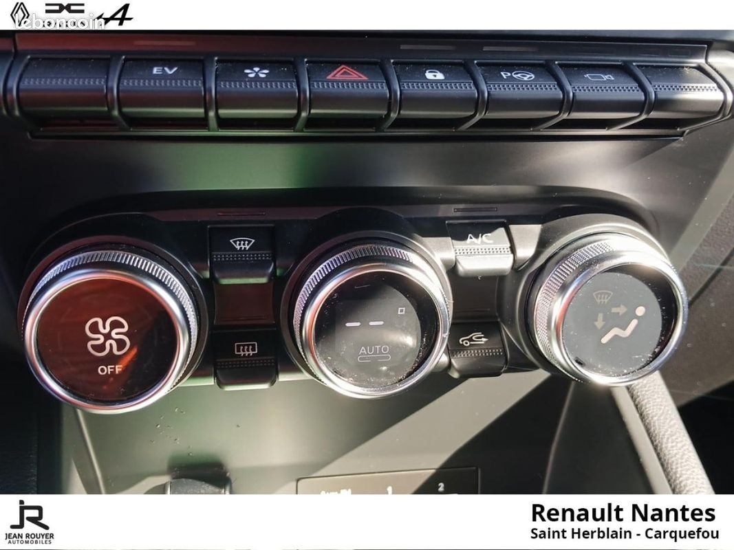 Renault Captur E-Tech hybride rechargeable 160ch RS Line (image 18)