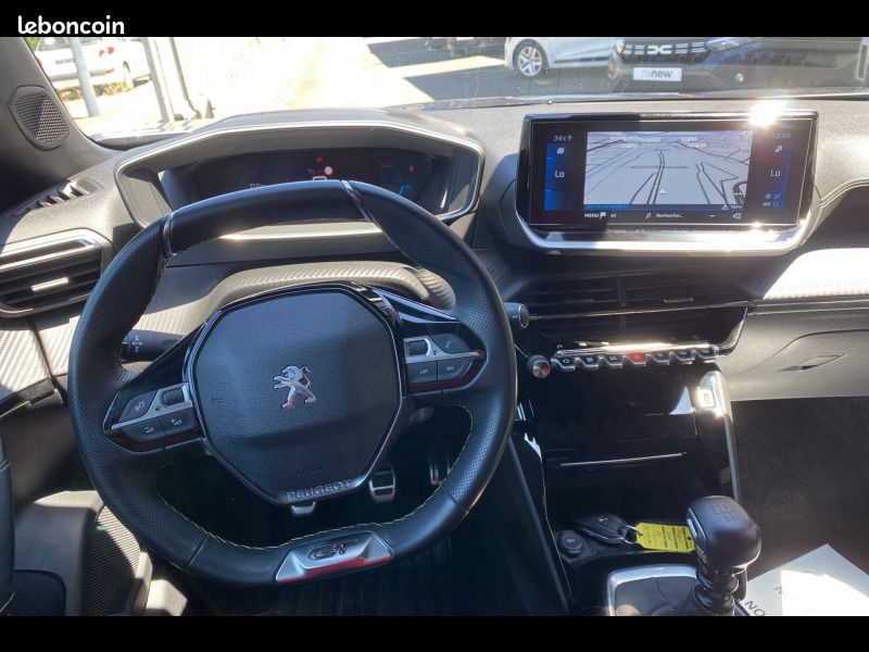 Peugeot 2008 PureTech 130 S&S BVM6 GT (image 17)
