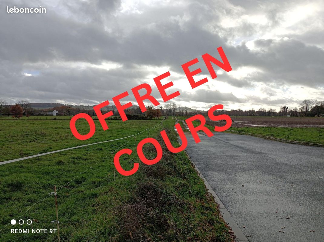 Terrain 9100 m² · à Saint-Laurent-des-Vignes · 9 100 m² · 336 000 €