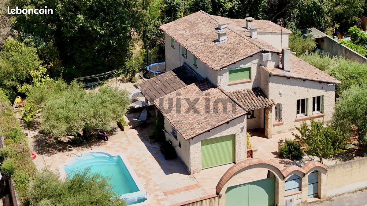 Maison 6 pièces 145 m² · à Remoulins · 145 m² · 380 000 €