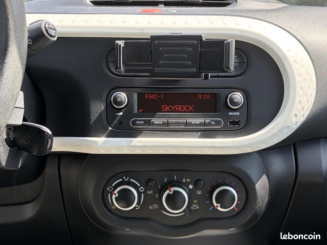 RENAULT TWINGO RENAULT III Limited 1.0 SCe - 70 Ch S&S E6C (image 11)