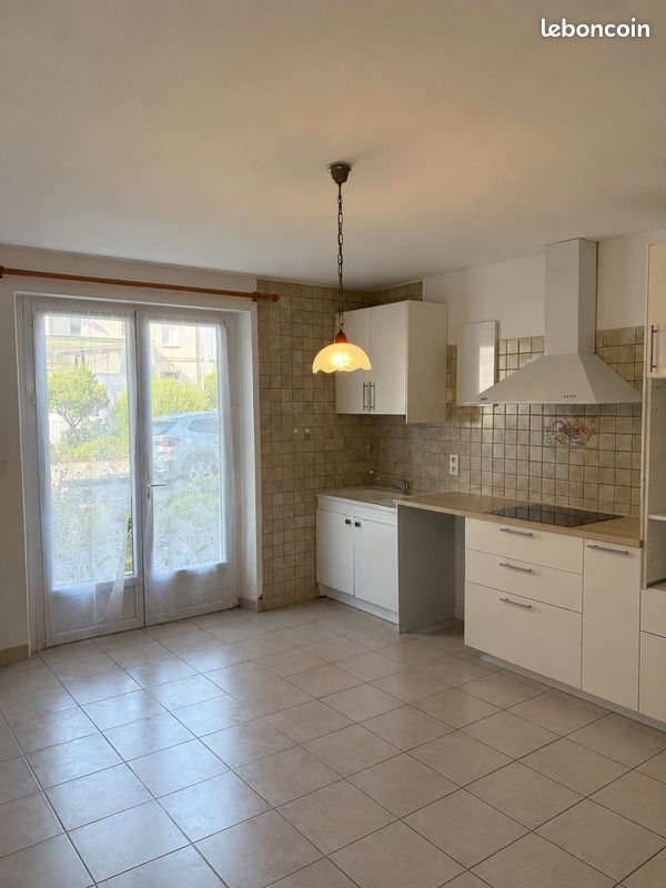 Appartement 2 pièces 32 m² · à Violès · 32 m² · 426 €