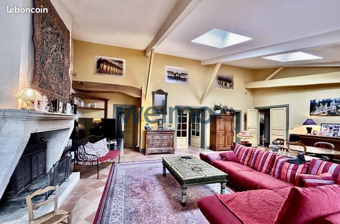 Maison 7 pièces 253 m²