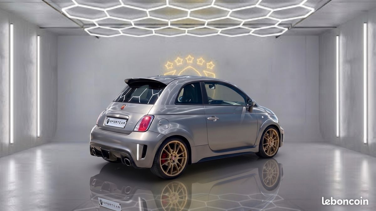 ABARTH 695 1.4I 190CH BIPOSTO / Première main / Couleur Gris Mat Performance / Sièges Baquets Sabelt / échappement AKRAPOVIC / Pack Carbone / Jantes OZ Racing 18 / magnifique exemplaire d'origine (image 2)