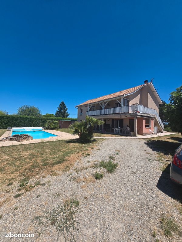 Appartement 10 pièces 270 m² · à Bonnefamille · 270 m² · 398 000 €