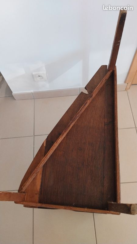 Étagère d'angle unique en son genre (image 4)
