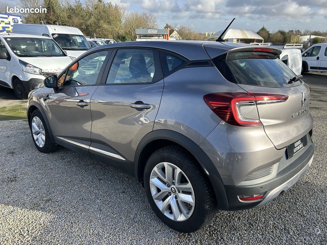Renault CAPTUR II 1.5 BLUE DCI 115CH BUSINESS EDC (image 8)