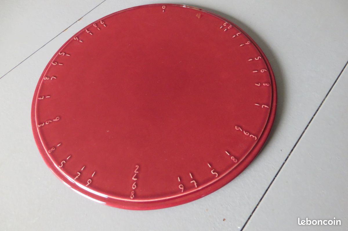 Plat rond diviseur faïence émaillée rouge vintage (image 1)