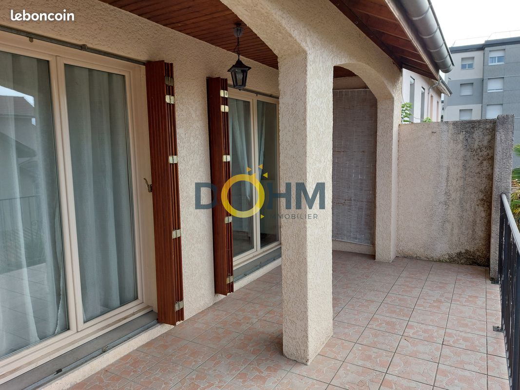 Appartement 5 pièces 99 m² · à La Tour-du-Pin · 99 m² · 900 €/mois