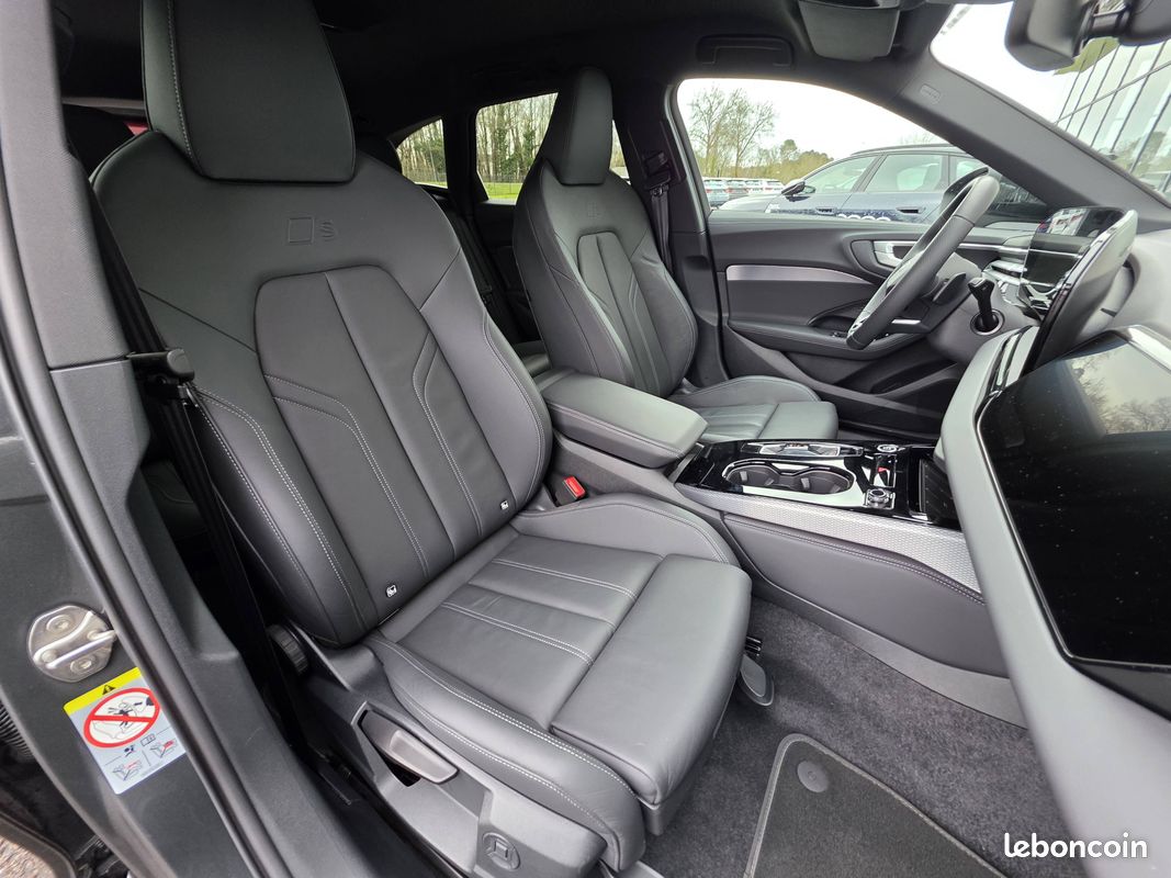 AUDI A5 Avant TDI Hybride 204 ch S tronic 7 S line (image 9)