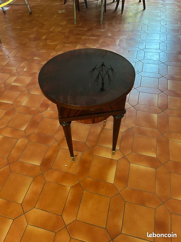 Table appoint (image 1)