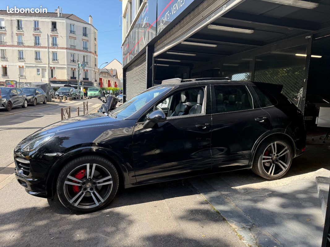 PORSCHE CAYENNE 4.8 V8 GTS Tiptronic S A (image 9)