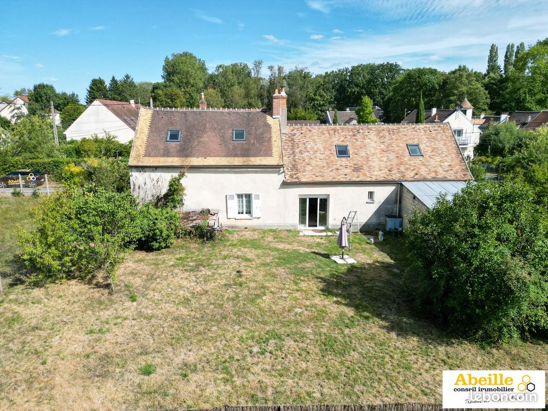 Maison 5 pièces 137 m² · à Saint-Cyr-sous-Dourdan · 137 m² · 320 000 €