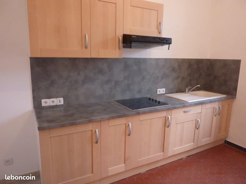Appartement 2 pièces 30 m² · à Salon-de-Provence · 30 m² · 550 €/mois