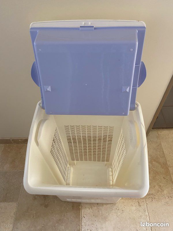 Grand bac à linge blanc avec compartiment au dessus (image 3)