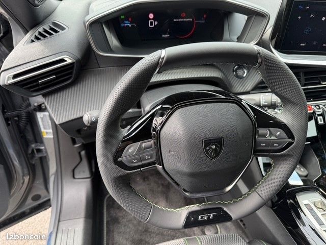 Peugeot 2008 145 GT E-DSC6 Hybrid (image 14)