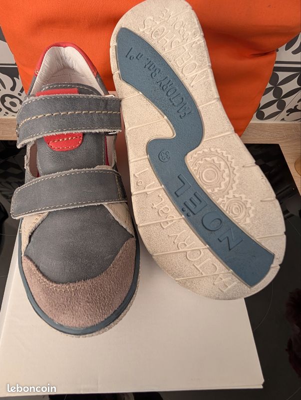 Sandales d'été mi fermes garçon. En tout cuir doux et souple. Taille 33. Neuf . Noël (image 8)