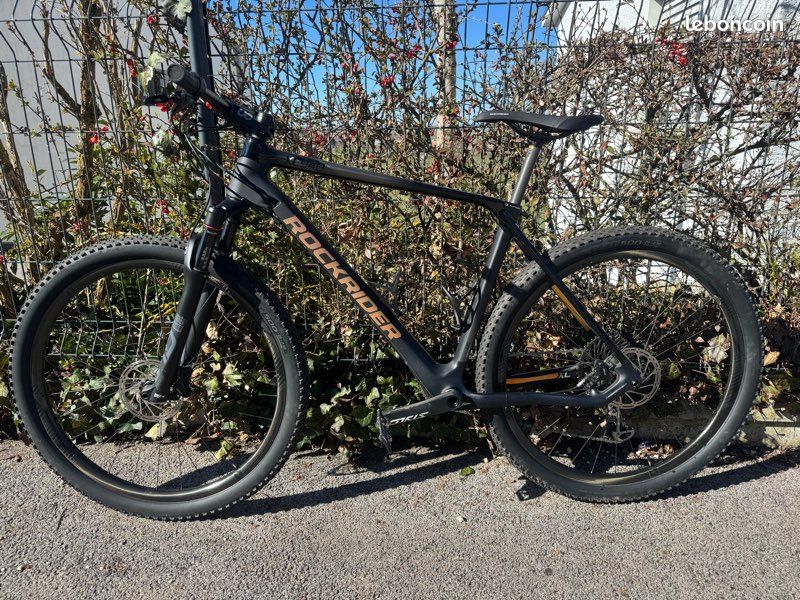 VTT semi-rigide carbone (image 1)