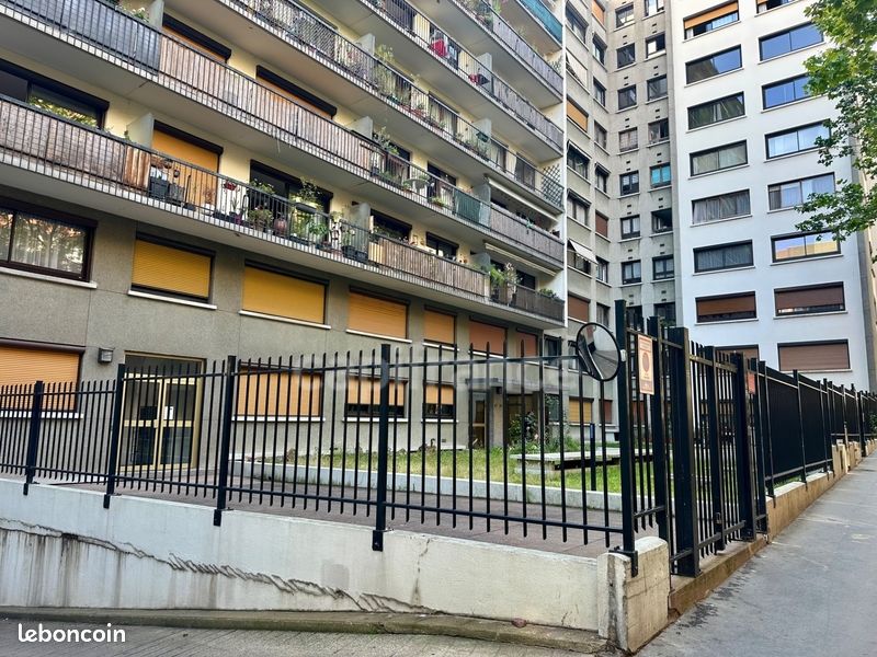Parking 13 m² · à Paris · 13 m² · 16 500 €