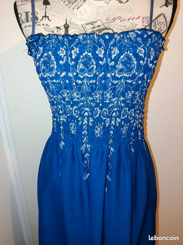 Robe longue bustier bleu nuit à motifs scintillants et strass (image 3)