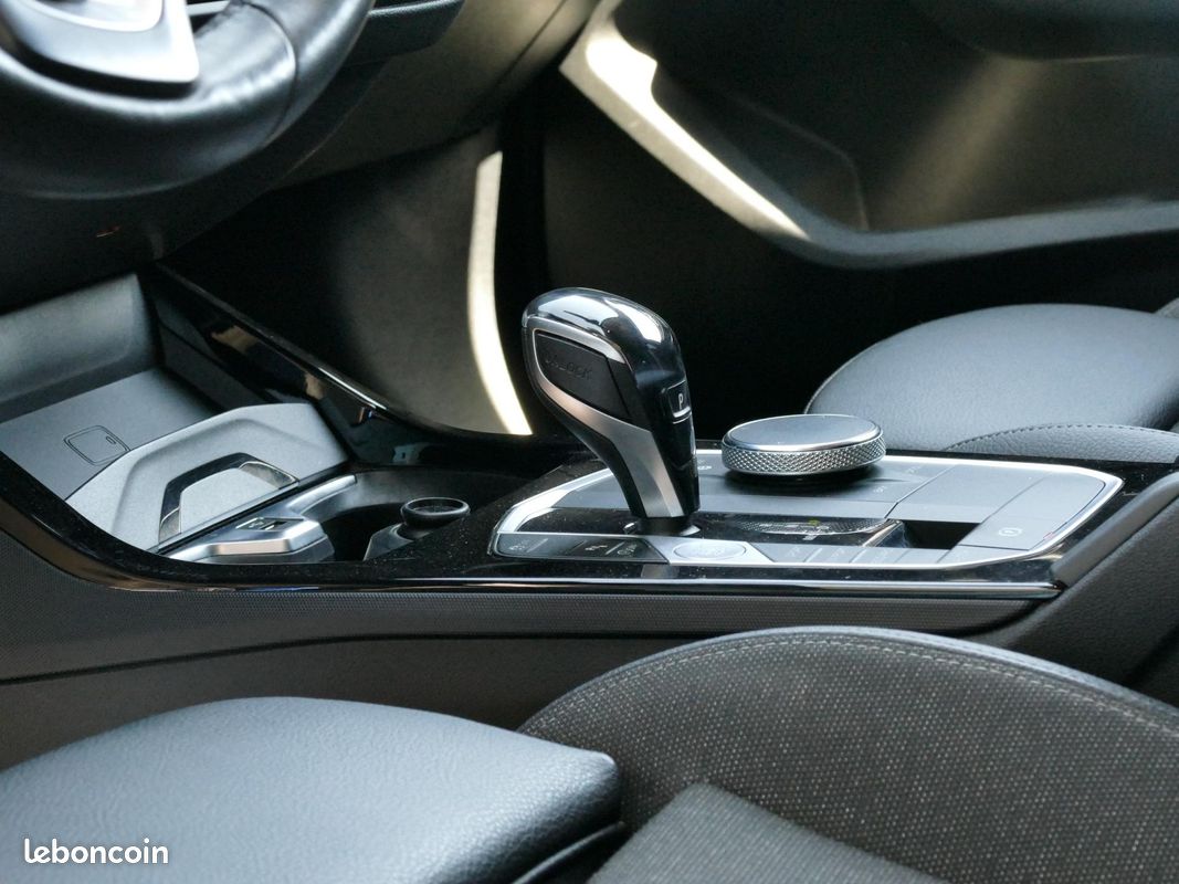 BMW SERIE 1 118i - BV DKG BERLINE F40 Edition Sport (image 23)