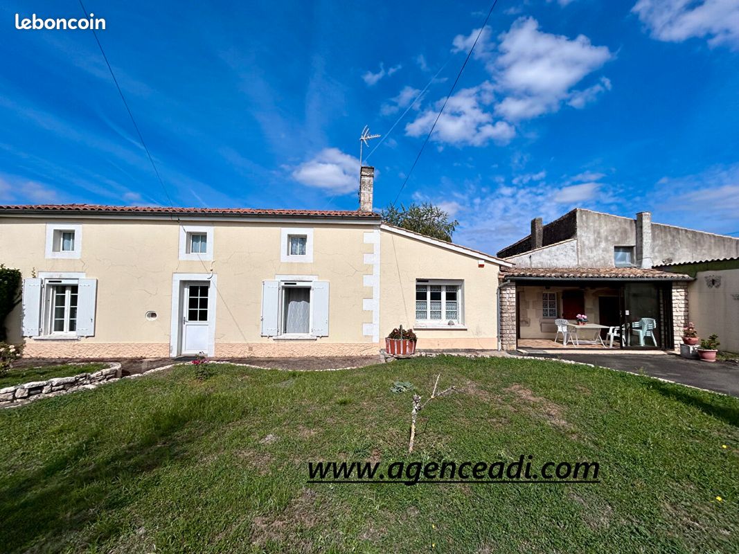 Maison 3 pièces 99 m² · à La Crèche · 99 m² · 126 000 €
