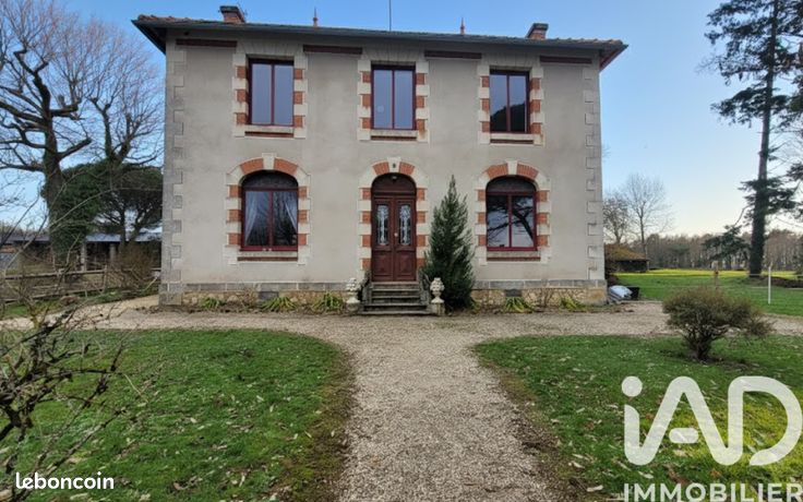 Propriété 8 pièces 226 m²