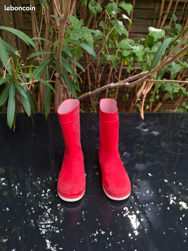 Bottes de pluie rouge Decathlon taille 32/33 (image 2)
