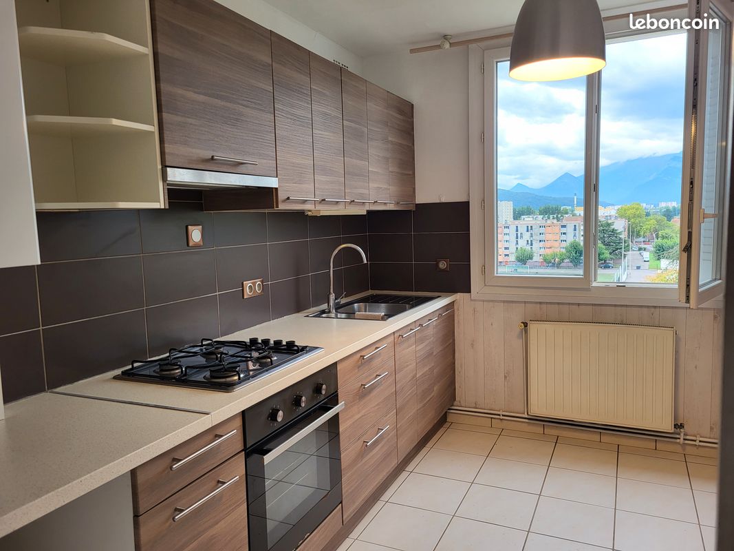 Appartement 2 pièces 42 m² · à Saint-Martin-d'Hères · 42 m² · 680 €/mois