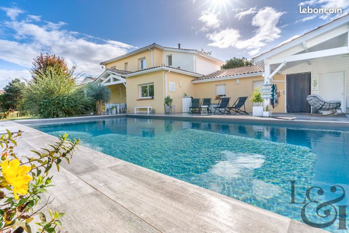Villa 6 pièces 180 m²