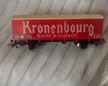 Wagon Kronenbourg Jouef Réf 6731 - Echelle HO - NEUF - Plastique Rouge