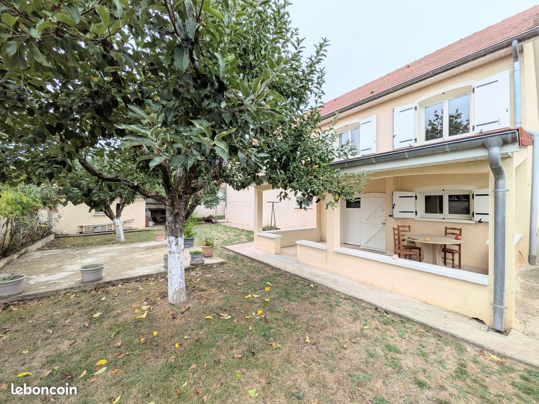 Maison 6 pièces 131 m² · à Auxonne · 131 m² · 285 000 €
