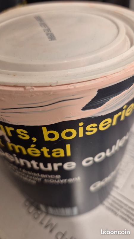 Peinture mur, métaux et boiseries couleur rose (image 2)