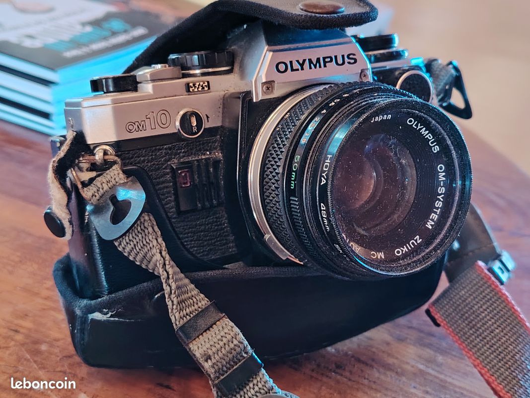 Appareil photo argentique Olympus OM-10 (image 1)
